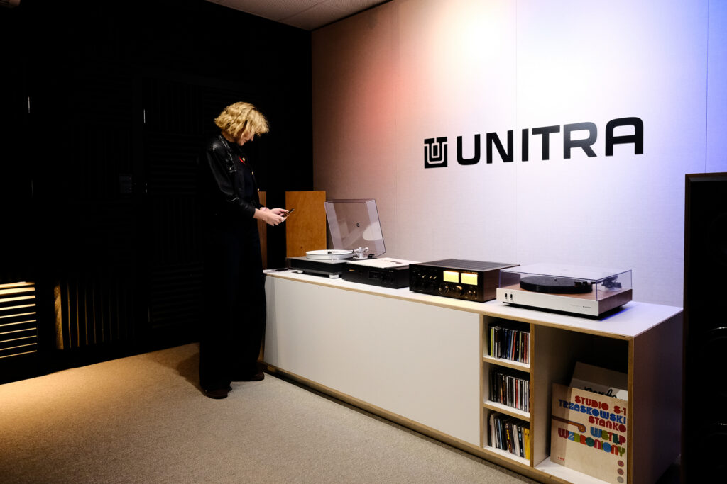 zdjęcia: https://unitra.com/